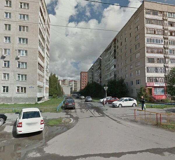 Банкомат Запсибкомбанка по адресу ул. Логунова, д. 5, лит. А, ТК «Яркий сибиряк»