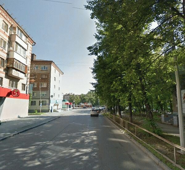 Банкомат Альфа-Банка по адресу ул. Республики,  162